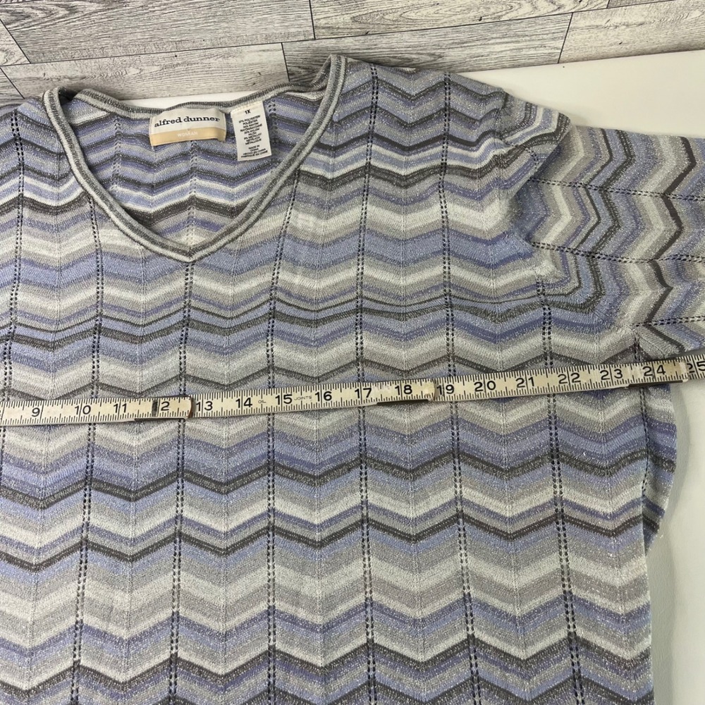 Alfred Dunner Knit Top Women 1X Blue Silver Chevron Metallic V-Neck 3/4 Sleeve - Picture 6 of 8